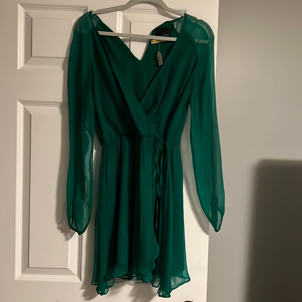 Beautiful see through sleeves dresss